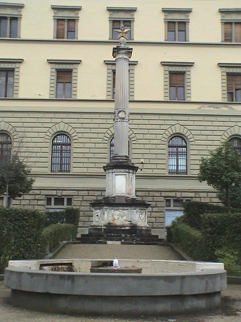 La stele che ricorda i caduti del Risorgimento risale al 1880